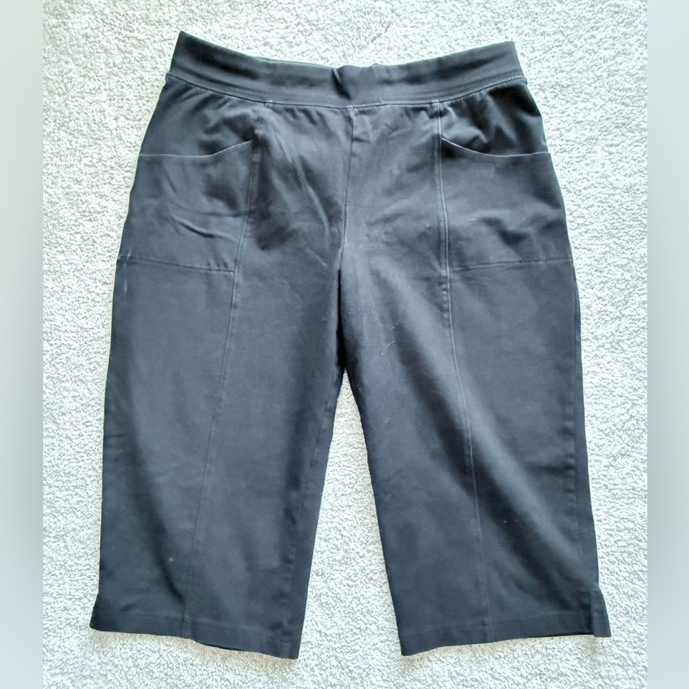 Denim & Co. Duo stretch black skimmer in size M